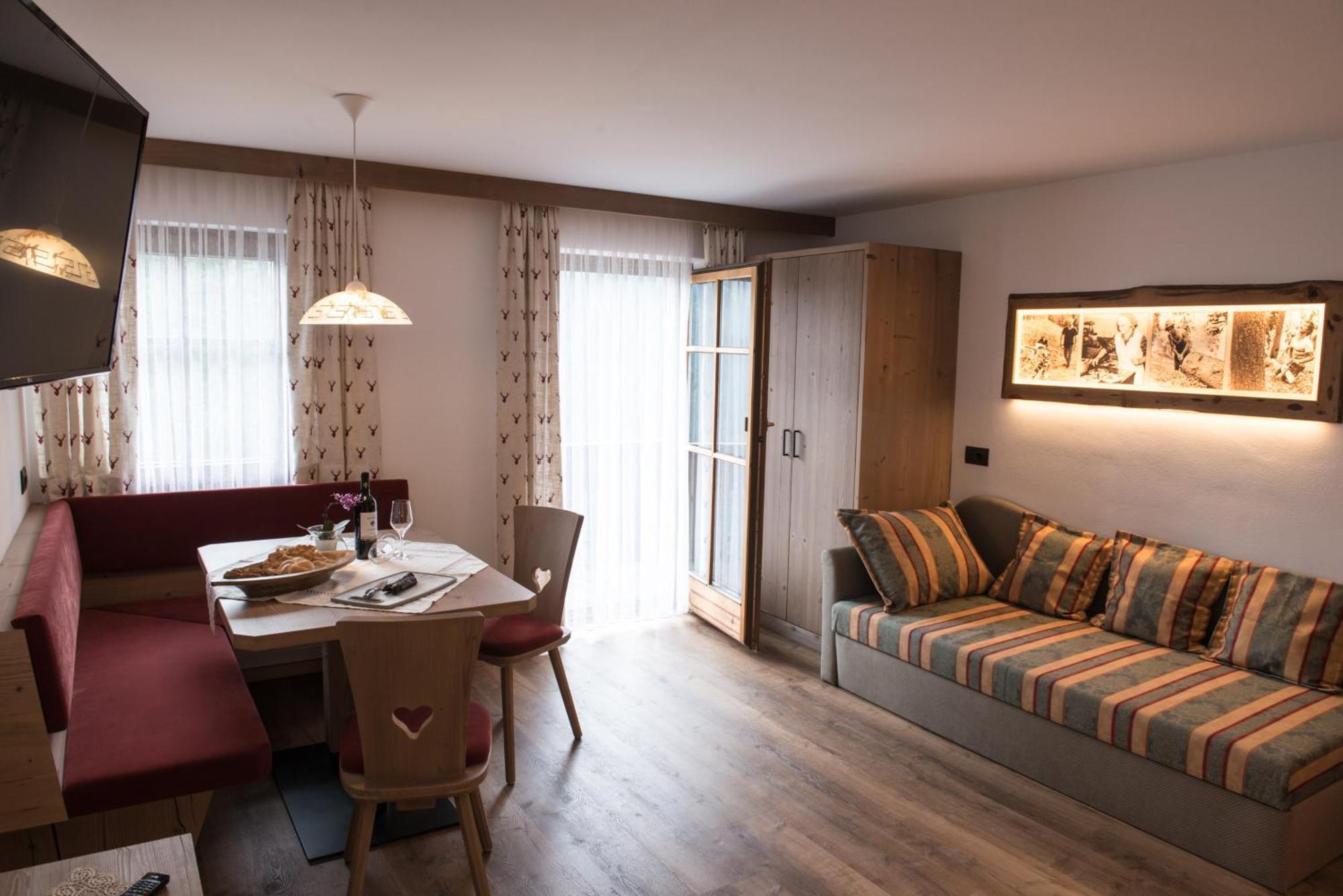Da Kathi Aparthotel San Candido Eksteriør bilde