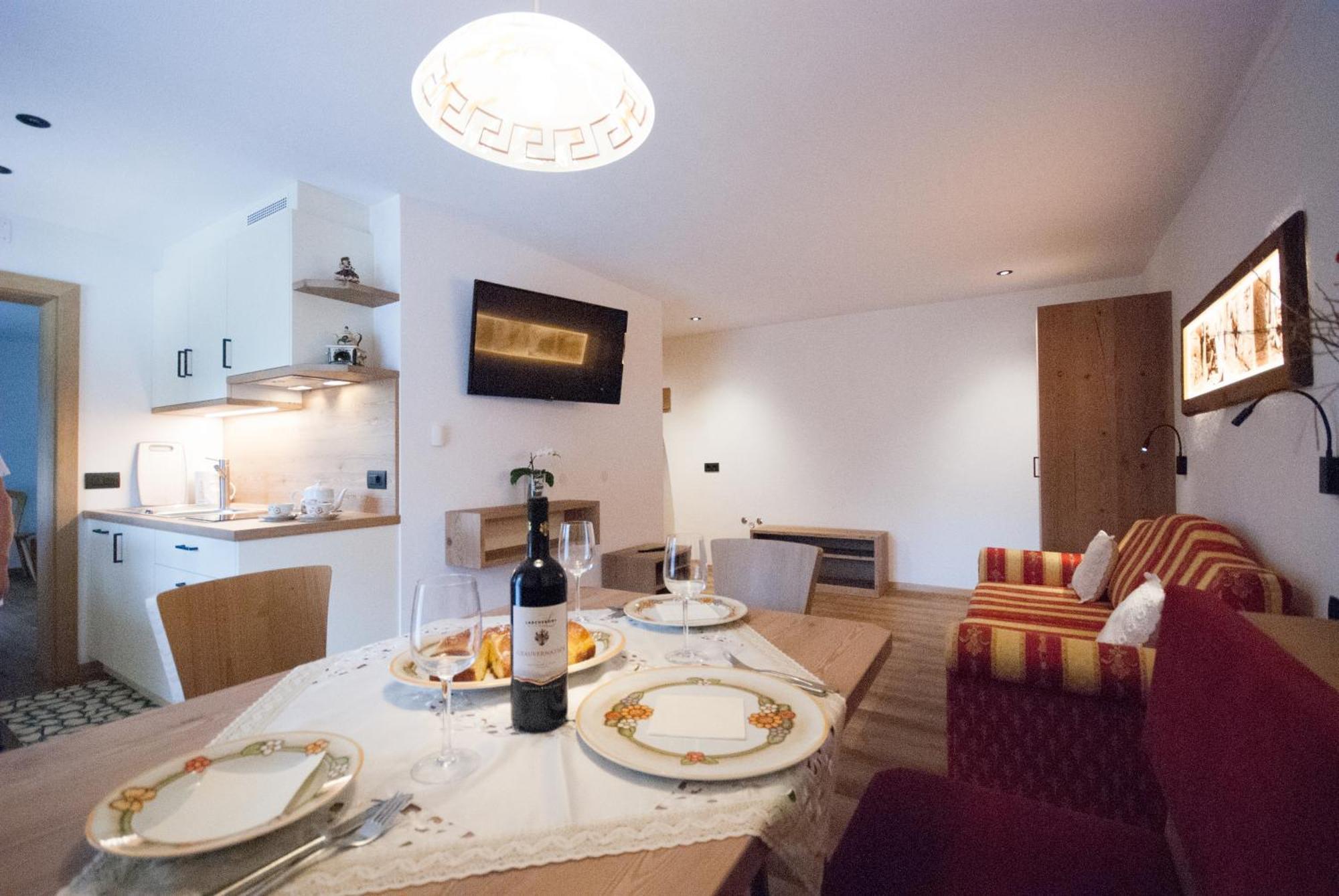 Da Kathi Aparthotel San Candido Eksteriør bilde