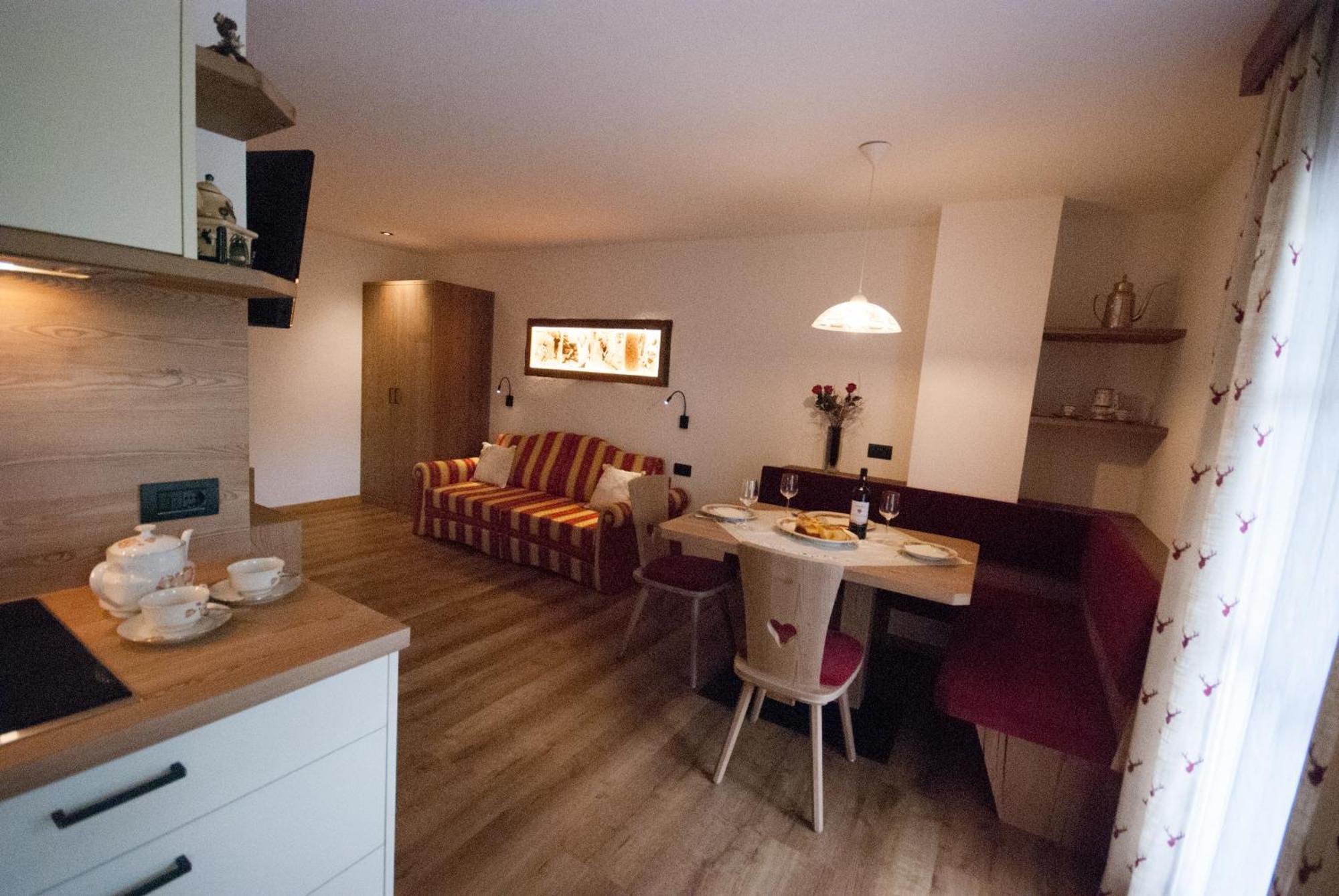 Da Kathi Aparthotel San Candido Eksteriør bilde